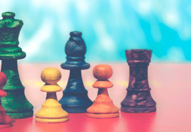 https://pixabay.com/cs/photos/šachy-desková-hra-strategie-hračky-3467512/